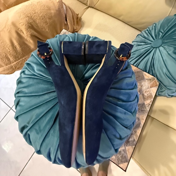 LIMITED TIME: 3 FOR $30 NAVY SUEDE TALBOT'S SLING BACK - Picture 10 of 10